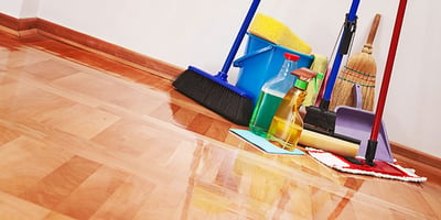 Trucs et Astuces pour Nettoyer le Plancher