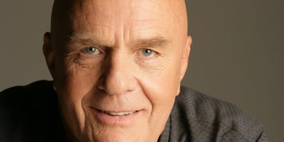 VOICI 15 LEÇONS DE VIE INSPIRANTES DE « WAYNE DYER » VOICI 15 LEÇONS DE VIE INSPIRANTES DE « WAYNE DYER »