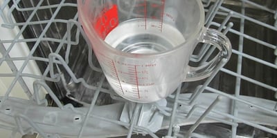 Votre Lave-Vaisselle Laisse des Traces Blanches sur vos Verres