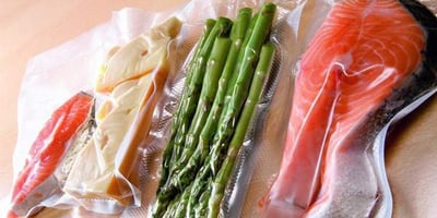 Astuce pour mettre les Aliments sous Vide sans Machine et Sans Aspirateur