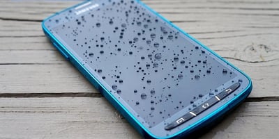 Astuce pour Sauver votre Smartphone Tombé dans L’eau Astuce pour Sauver votre Smartphone Tombé dans L’eau