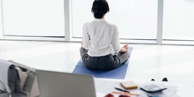 Cinq Conseils pour Surmonter le Stress en Milieu de Travail Cinq Conseils pour Surmonter le Stress en Milieu de Travail