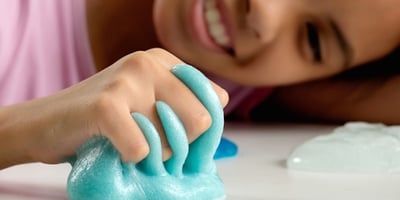 Comment Faire de la Slime Maison avec les Enfants?