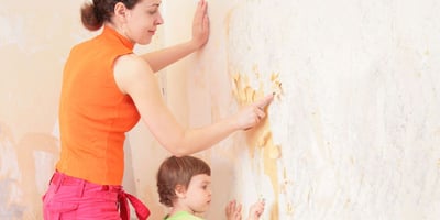 3 méthodes faciles pour Décoller du Papier Peint