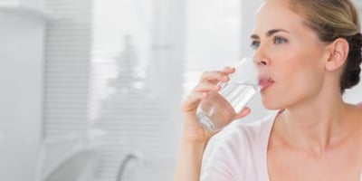Eau du Robinet ou Eau en Bouteille