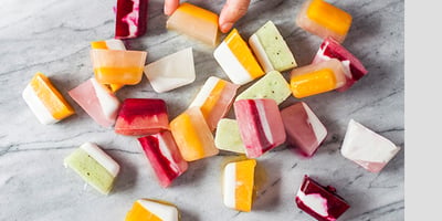 Fabriquer de Jolis Cubes Glacés avec vos Jus Favoris