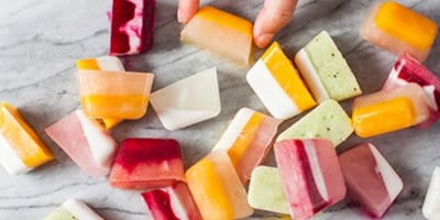 Fabriquer de Jolis Cubes Glacés avec vos Jus Favoris