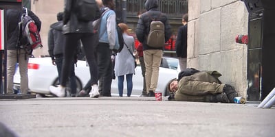 La COVID-19 Rend les Sans-abris Encore Plus Vulnérables