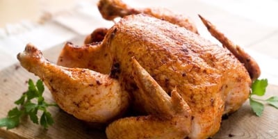L'astuce Parfaite pour un Poulet Rôti Toujours Croustillant