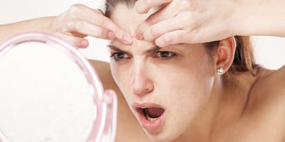 Les Boutons du Visage Disent Tout sur Votre Santé !