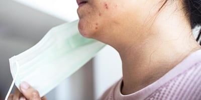 Masques et Peau du Visage, Comment Éviter les Boutons? Masques et Peau du Visage, Comment Éviter les Boutons?