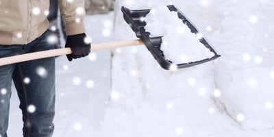 Pelleter L’hiver, Quelques Astuces pour Éviter de se Blesser