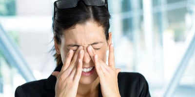 Remèdes Naturels pour les Yeux Fatigués Remèdes Naturels pour les Yeux Fatigués