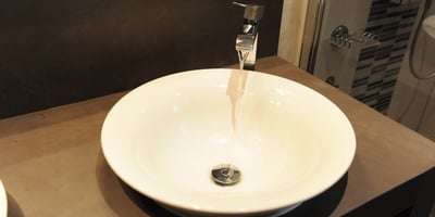 Salle de Bain : Comment se Débarrasser du Calcaire