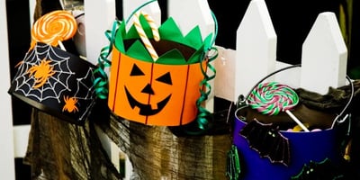 Un Panier à Bonbons Customisé pour Halloween Un Panier à Bonbons Customisé pour Halloween