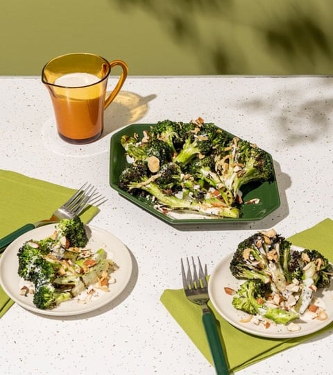 Brocoli au BBQ et Sauce Yogourt-tahini