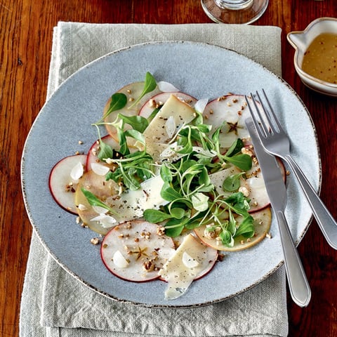 Carpaccio de Pommes Marinées au Cidre, Sarrasin grillé et Fromage Oka