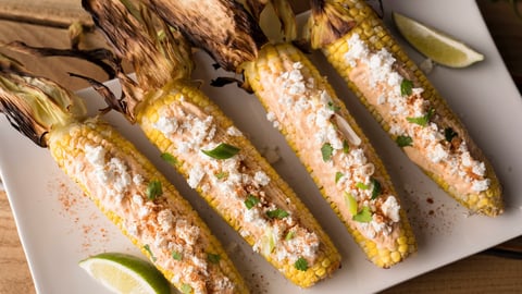 Maïs de Style Cuisine de Rue Mexicaine au Chipotle et à la Mangue