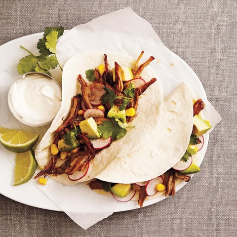 Tacos au Porc Effiloché et Salsa à l'Avocat et au Maïs