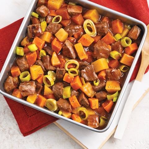 Cubes de Boeuf aux Légumes sur la Plaque