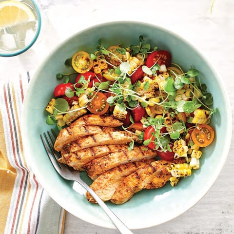 Poulet Grillé aux Épices, Salade de Maïs Grillé