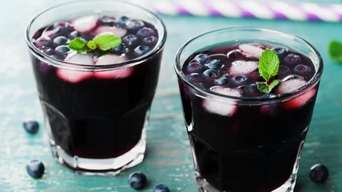 Mocktail : Punch Pétillant aux Bleuets