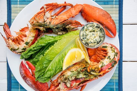 Homards Grillés au Beurre de Citron et d'Estragon