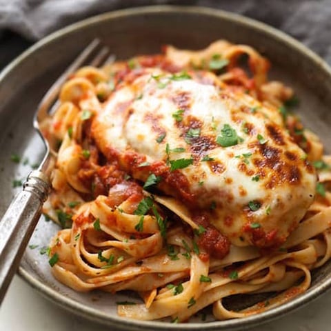 Poulet Mozzarella à la Sauce Tomate