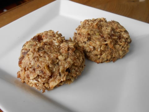 BISCUITS AUX DATTES ET NOIX
