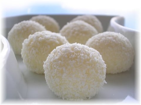 Boule au Chocolat Blanc et à la Noix de Coco