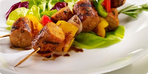 Brochettes de Saucisses Italiennes et Poivrons Grillés