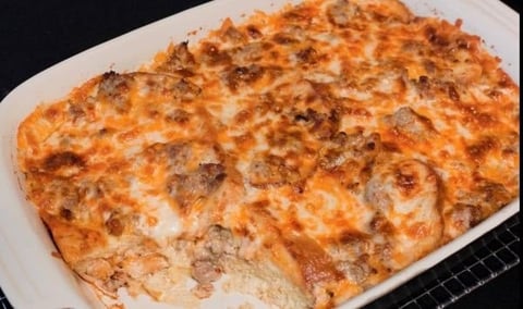 Casserole à la Saucisse et au Cheddar pour le Déjeuner