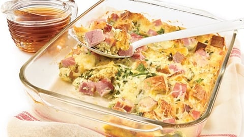 Casserole Déjeuner au Jambon et au Fromage OKA