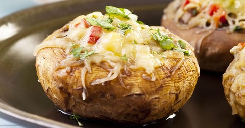 Champignons Farcis au Fromage de Chèvre et au Jambon Cru