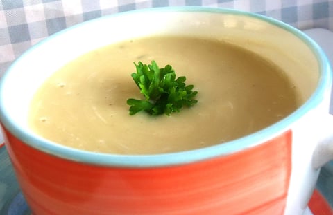 Crème de Lentilles au Yogourt et à L'Ail