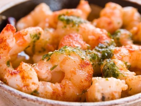 Crevettes Sautées à L’ail