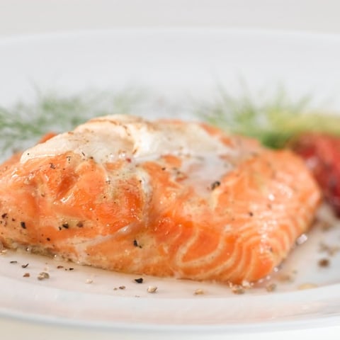 FILET DE SAUMON AU FROMAGE LE CRU DES ÉRABLES ET AUX DATTES