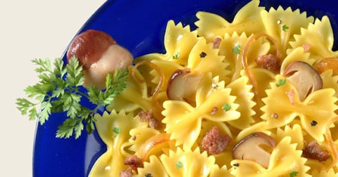 Farfalles avec Fromage Stracchino, Speck et Épinards
