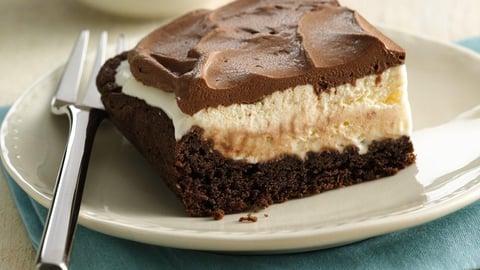 Gâteau Dégoulinant de Crème Glacée