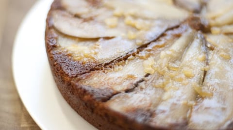 Gâteau Renversé aux Poires et Gingembre
