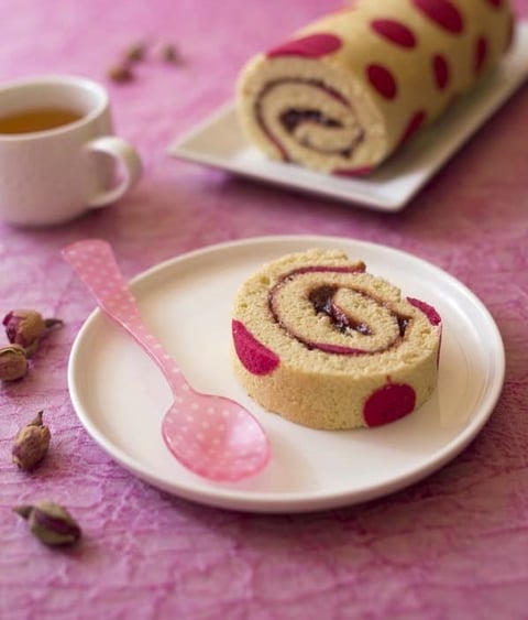 Gâteau Roulé très Girly à la Confiture de Fraise