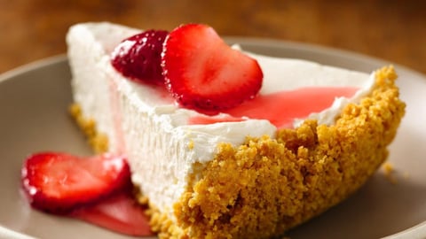 Gâteau au Fromage au Yogourt Grec aux Fraises (sans cuisson)