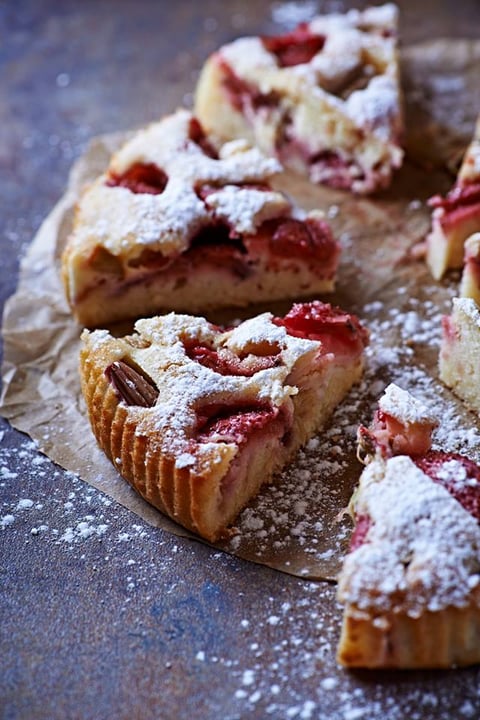Gateau au Yaourt Fraises Rhubarbe
