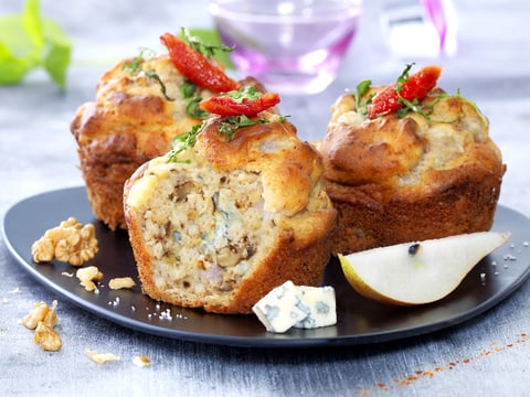MUFFINS AU BLEU ET À LA POIRE