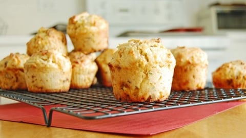 Muffins Cheddar et Oignons