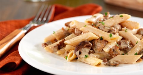 Penne Barilla avec Saucisse Italienne et Sauce à la Crème aux Champignons Porcini
