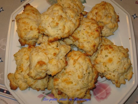 Petits Pains aux Pommes et au Cheddar