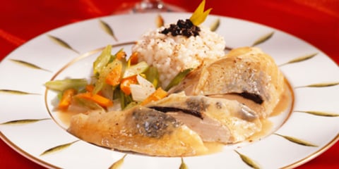 Poularde Pochée à la Truffe