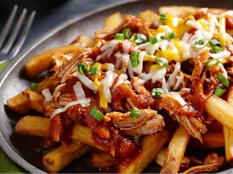 Poutine à l'effiloché de Dindon