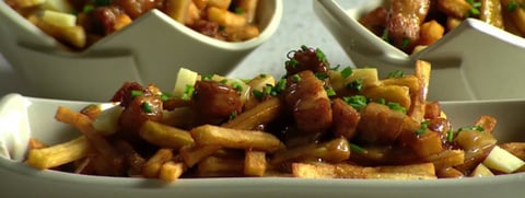 Poutine au Porc Confit et Sauce au Foie Gras